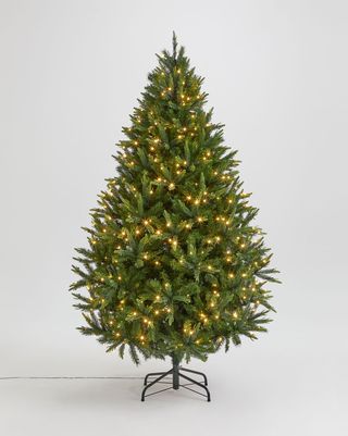 Vopred rozsvietený vianočný stromček Peardrop, 7 stôp