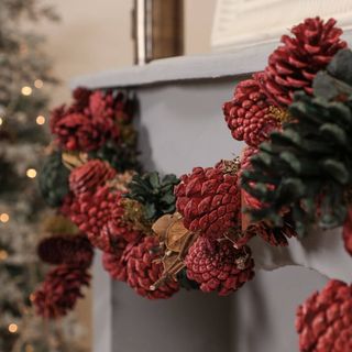 Ghirlanda tradițională de Crăciun Pinecone