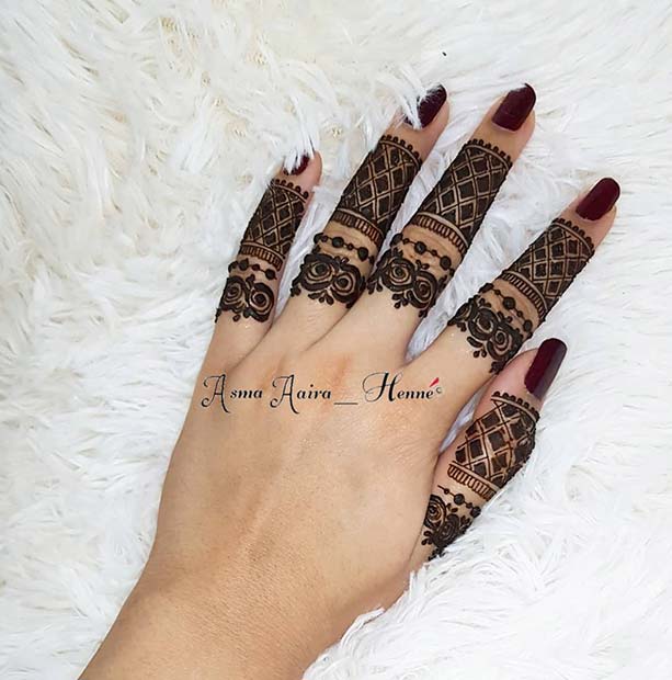 Krásna Henna na prstoch