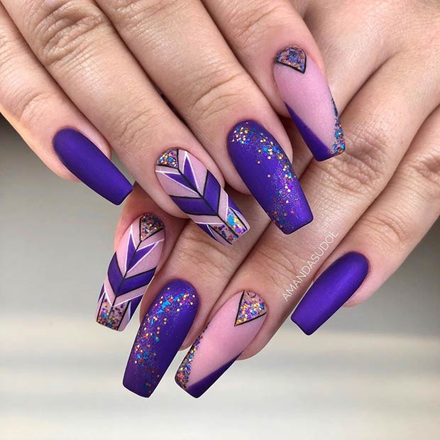 Design de unghii purpuriu purpuriu