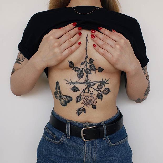 Nápad na tetovanie ružovej hrudi