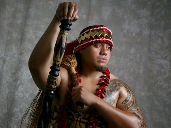 Cool tetovaný Samoan Guy