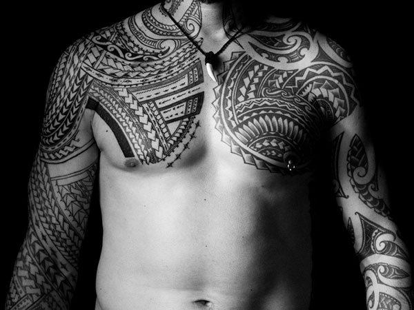 Rukáv & amp; Tetovanie na hrudi