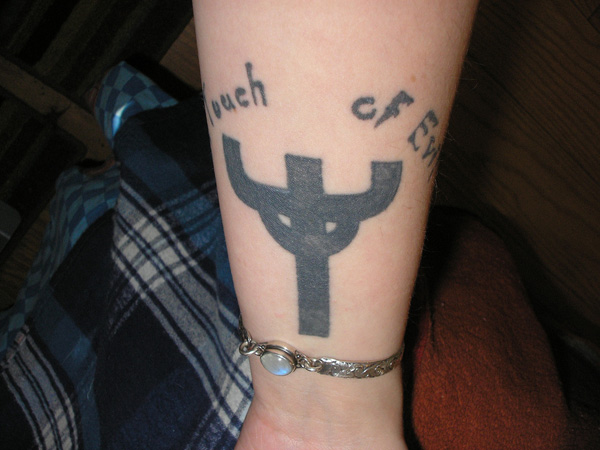 Tetovaža Small Cross Judas Priest