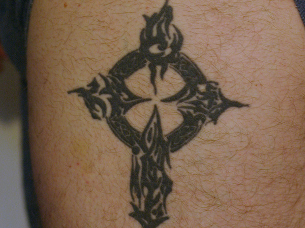 Tradicionalna tetovaža keltskega križa