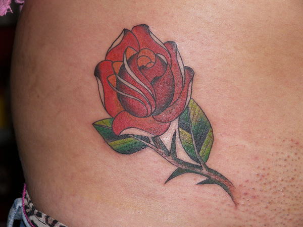 Ruža s tŕňom Tradičné ružové tetovanie