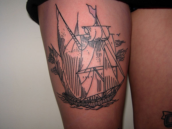 Zaujímavé tetovanie s námorníckou tematikou
