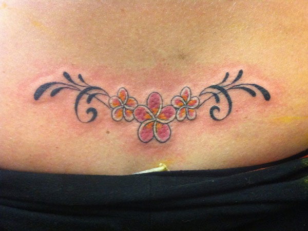 Ružové kvetinové tetovanie