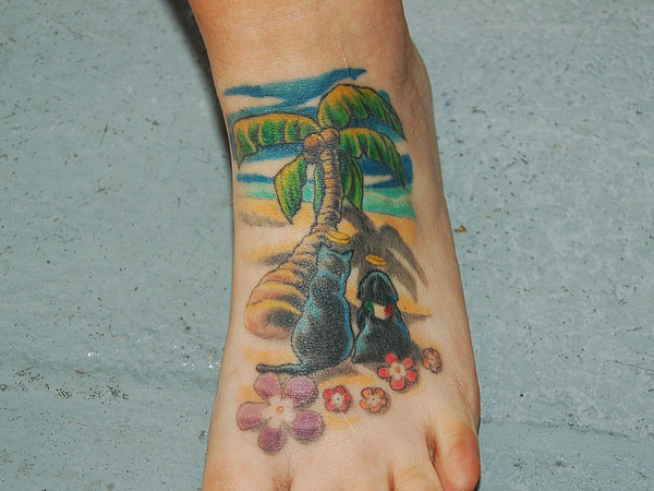 Malebné tetovanie na nohe