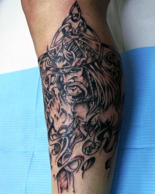 Tetovanie na nohe Viking