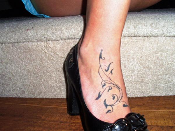 Tetovaža stopala Beccamary