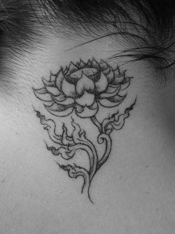 Tetovaža vratu Lotus