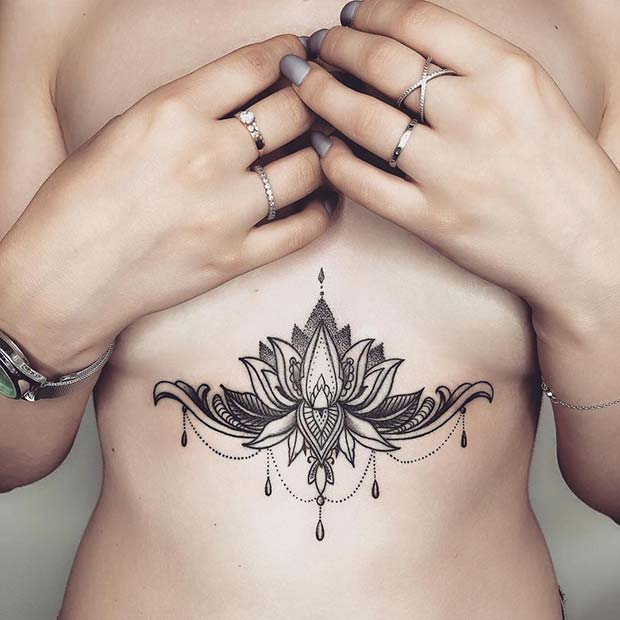 Nápad na tetovanie Lotus Sternum pre dievčatá