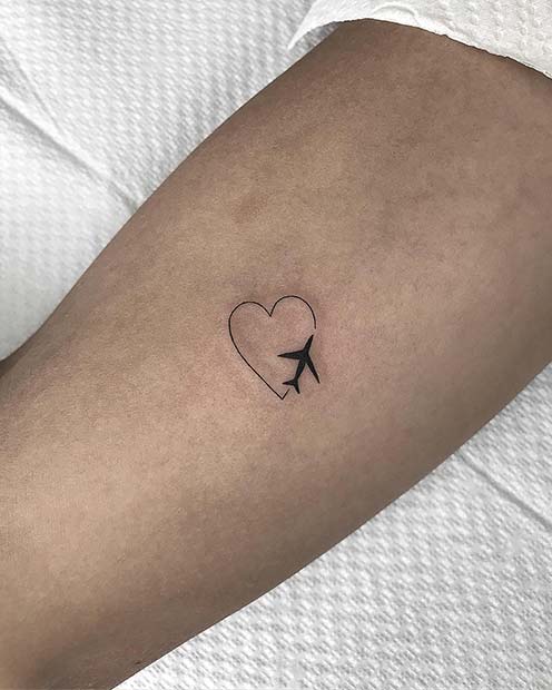 Jednoduché tetovanie srdce a lietadlo