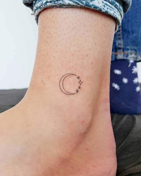 Malé tetovanie Mesiac a hviezdy