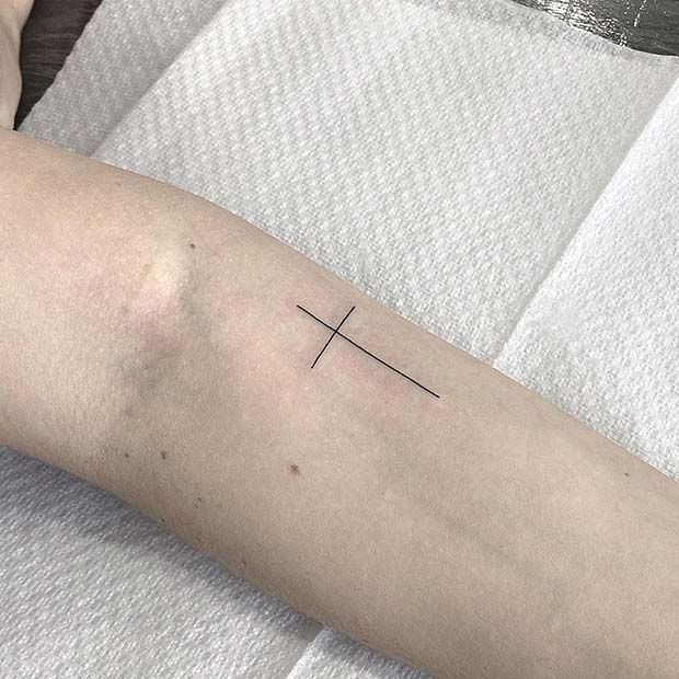 Jednoduché krížové tetovanie
