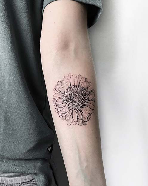 Umelecký nápad na tetovanie slnečnice