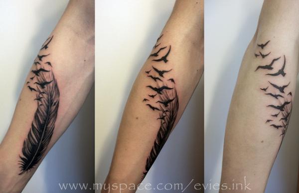 Kŕdeľ vtákov tetovanie