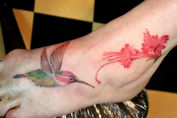 Cool tetovanie kolibríka