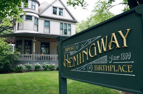 muzeul de origine al lui Ernest Hemingway în Oak Park Illinois
