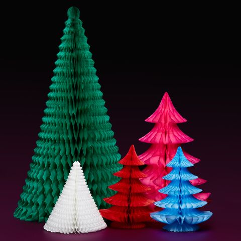 papierové vianočné stromčeky